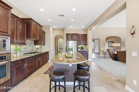 Kitchen - 2971 E Oriole Dr, Gilbert, AZ 85297 photo 4 of 9