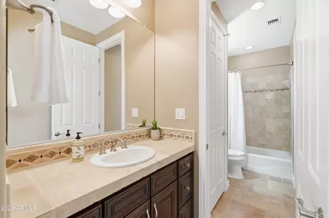 Bath - 2971 E Oriole Dr, Gilbert, AZ 85297 photo 8 of 9