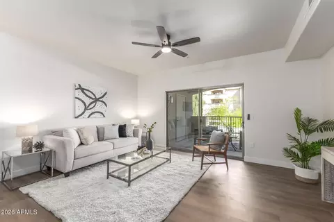 Living - 920 E Devonshire Ave #2020, Phoenix, AZ 85014 photo 1 of 3