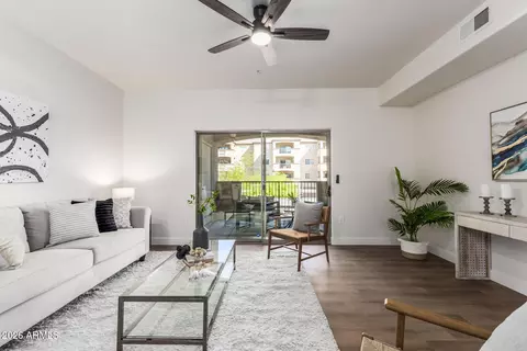 Living - 920 E Devonshire Ave #2020, Phoenix, AZ 85014 photo 2 of 3