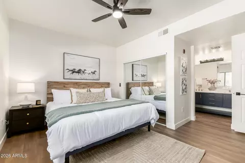 Bedroom - 920 E Devonshire Ave #2020, Phoenix, AZ 85014 photo 3 of 4