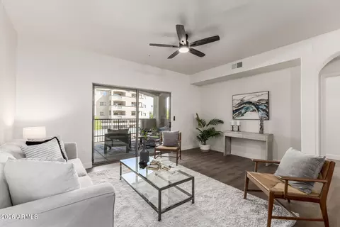 Living - 920 E Devonshire Ave #2020, Phoenix, AZ 85014 photo 3 of 3