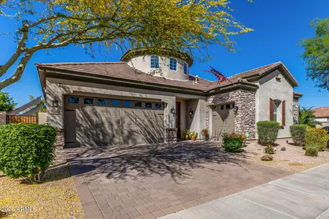 22186 E Creekside Dr, Queen Creek, AZ 85142