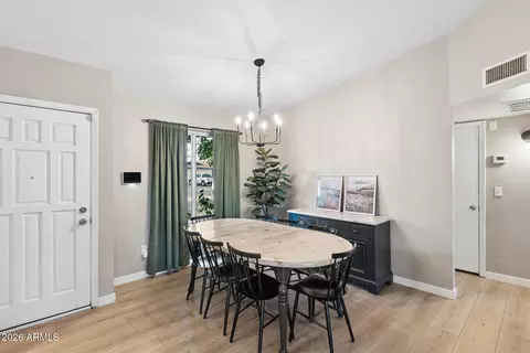 Dining - 3943 W Willow Ave, Phoenix, AZ 85029 photo 2 of 3