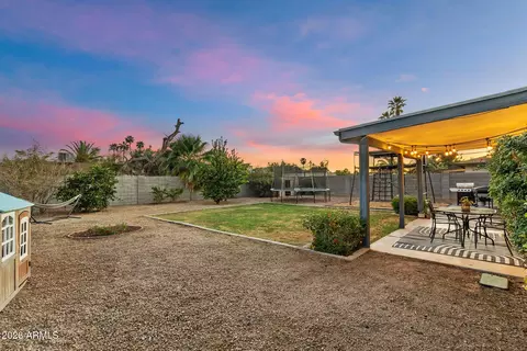 Exterior - 3943 W Willow Ave, Phoenix, AZ 85029 photo 6 of 9