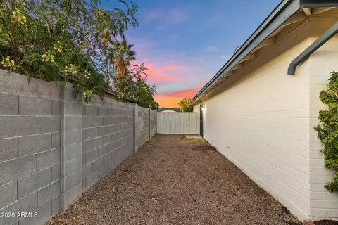 Exterior - 3943 W Willow Ave, Phoenix, AZ 85029 photo 8 of 9