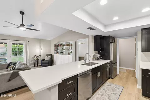 Kitchen - 3943 W Willow Ave, Phoenix, AZ 85029 photo 5 of 9