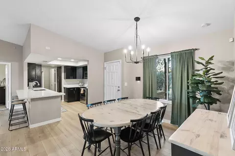 Dining - 3943 W Willow Ave, Phoenix, AZ 85029 photo 3 of 3