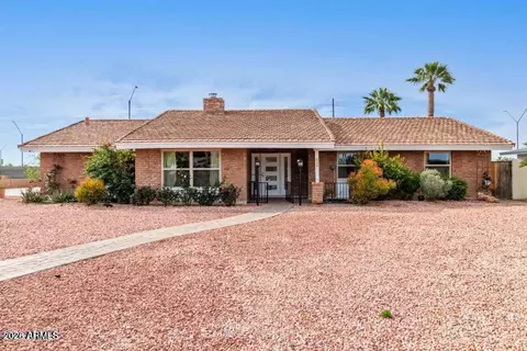 956 Castillo Dr E, Litchfield Park, AZ 85340