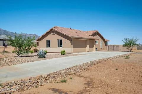 Exterior - 6741 E Vaquero Cir, Hereford, AZ 85615 photo 3 of 12