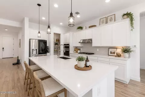 10207 E Strobe Ave, Mesa, AZ 85212