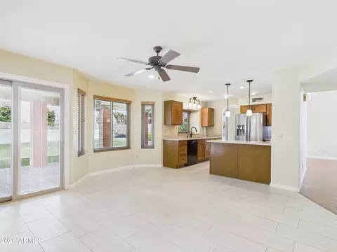 Living - 2750 E Rock Wren Rd, Phoenix, AZ 85048 photo 1 of 9