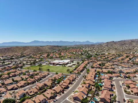 View/Area - 2750 E Rock Wren Rd, Phoenix, AZ 85048 photo 8 of 10