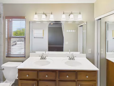 Bath - 2750 E Rock Wren Rd, Phoenix, AZ 85048 photo 2 of 10