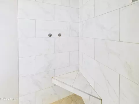 Bath - 2750 E Rock Wren Rd, Phoenix, AZ 85048 photo 5 of 10