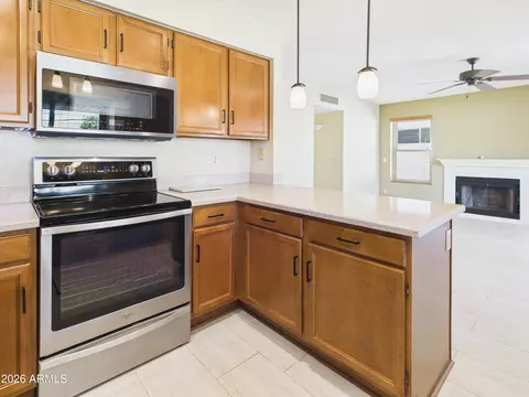 Kitchen - 2750 E Rock Wren Rd, Phoenix, AZ 85048 photo 3 of 5