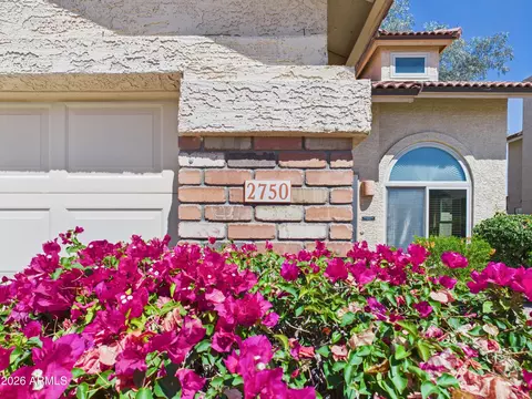 Exterior - 2750 E Rock Wren Rd, Phoenix, AZ 85048 photo 3 of 27