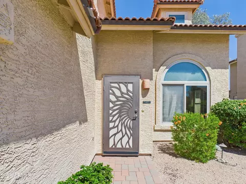 Exterior - 2750 E Rock Wren Rd, Phoenix, AZ 85048 photo 4 of 27