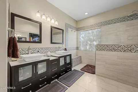 Bath - 2175 E Sierra Madre Ave, Gilbert, AZ 85296 photo 2 of 5