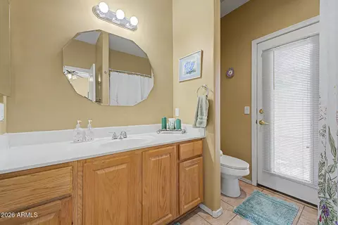 Bath - 2175 E Sierra Madre Ave, Gilbert, AZ 85296 photo 4 of 5