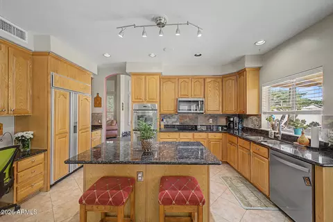 Kitchen - 2175 E Sierra Madre Ave, Gilbert, AZ 85296 photo 3 of 4