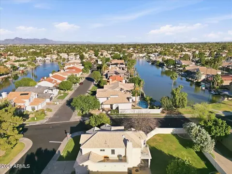 1919 E Clipper Ct, Gilbert, AZ 85234