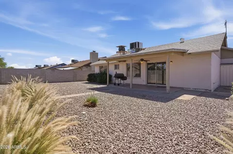 Exterior - 3950 W Aster Dr, Phoenix, AZ 85029 photo 6 of 8