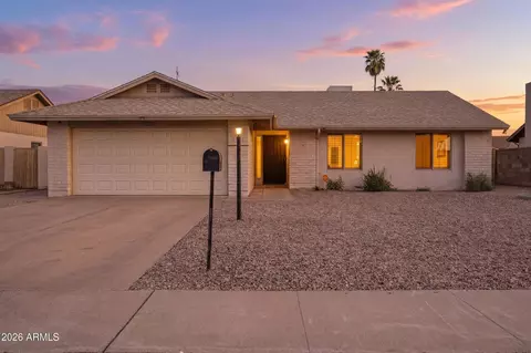 Exterior - 3950 W Aster Dr, Phoenix, AZ 85029 photo 2 of 8