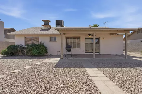 Exterior - 3950 W Aster Dr, Phoenix, AZ 85029 photo 5 of 8