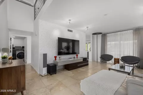Living - 4043 E Meadow Dr, Phoenix, AZ 85032 photo 2 of 4