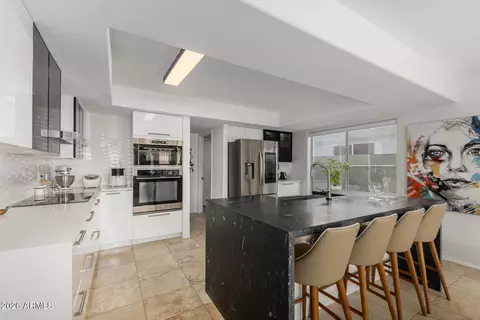 Kitchen - 4043 E Meadow Dr, Phoenix, AZ 85032 photo 2 of 3