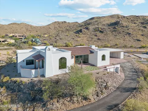 3731 E Fawn Dr, Phoenix, AZ 85042