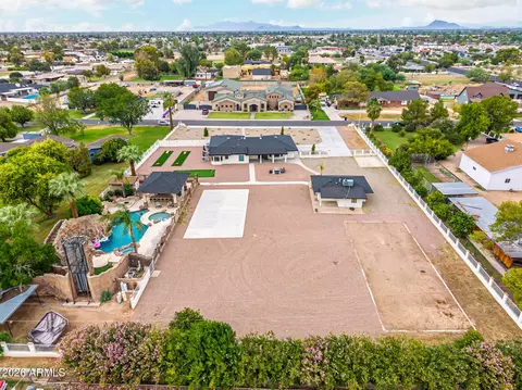 View/Area - 803 E Melody Dr, Gilbert, AZ 85234 photo 6 of 12