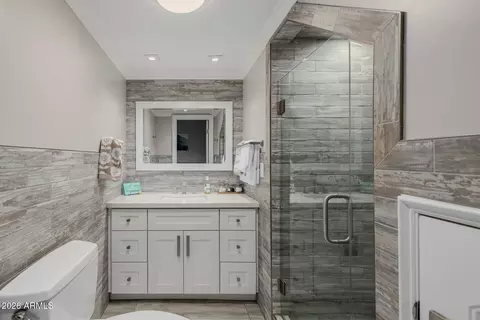 Bath - 803 E Melody Dr, Gilbert, AZ 85234 photo 5 of 7