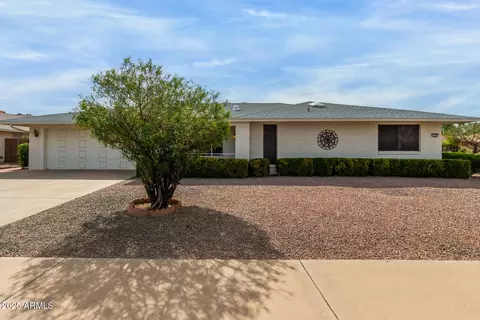 9302 W Spanish Moss Ln, Sun City, AZ 85373