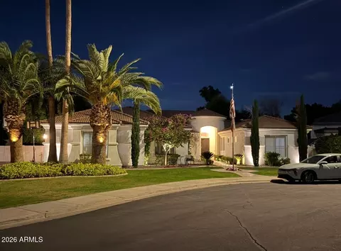 1632 N Rico Cir, Mesa, AZ 85213