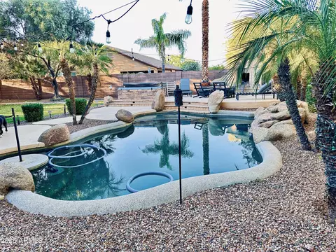 1194 E Locust Dr, Chandler, AZ 85286