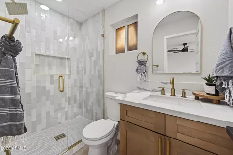 Bath - 902 E 10th Pl, Mesa, AZ 85203 photo 3 of 5