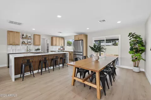 Dining - 902 E 10th Pl, Mesa, AZ 85203 photo 1 of 4