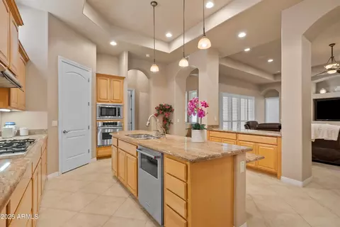 Kitchen - 1508 W Winter Dr, Phoenix, AZ 85021 photo 2 of 2