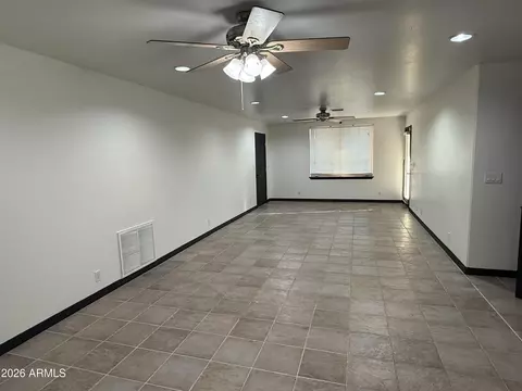Living - 601 E Hunter Dr, Payson, AZ 85541 photo 2 of 6