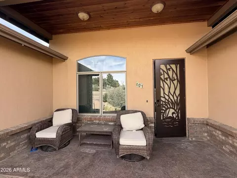 Exterior - 601 E Hunter Dr, Payson, AZ 85541 photo 4 of 14