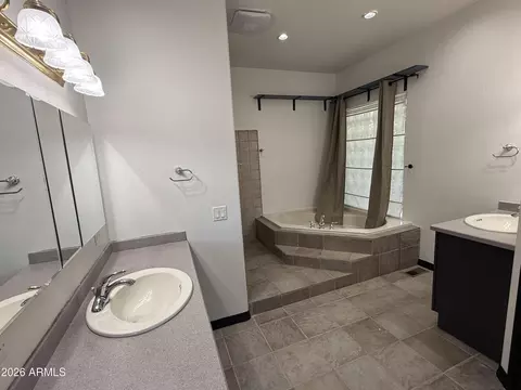 Bath - 601 E Hunter Dr, Payson, AZ 85541 photo 6 of 6