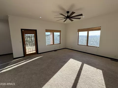 Living - 601 E Hunter Dr, Payson, AZ 85541 photo 3 of 5