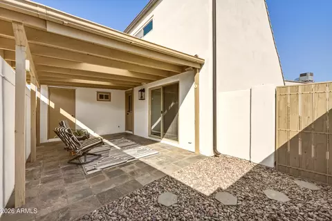 Exterior - 1125 E Kaler Dr, Phoenix, AZ 85020 photo 3 of 4