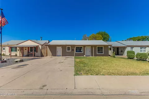 5812 W Gardenia Ave, Glendale, AZ 85301