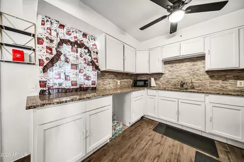 Kitchen - 3311 E Harvard St, Phoenix, AZ 85008 photo 2 of 4