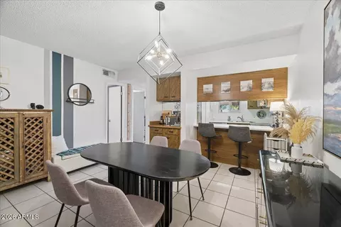 Dining - 4150 E Cactus Rd #120, Phoenix, AZ 85032 photo 2 of 4
