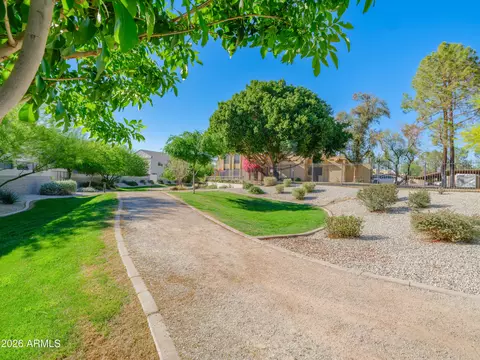 Exterior - 2170 W Harmont Dr, Phoenix, AZ 85021 photo 7 of 8