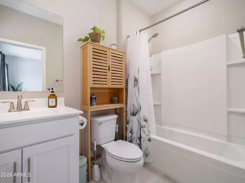 Bath - 2170 W Harmont Dr, Phoenix, AZ 85021 photo 2 of 3